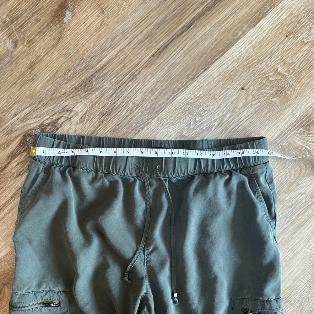 Banana Republic Women's Olive Cargo Jogger Pants - Picture 4 of 6